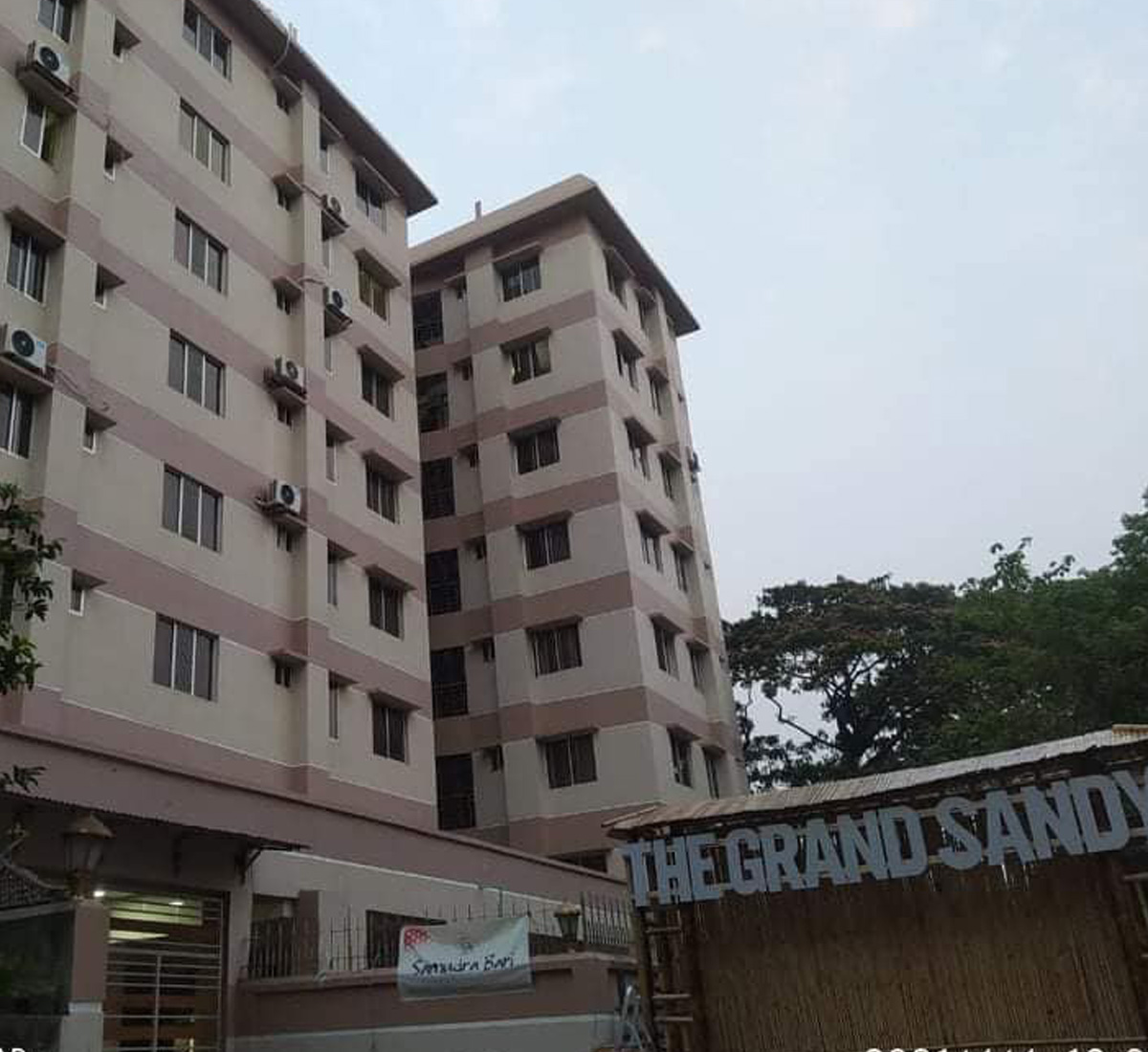 Hotel The Grand Sandy